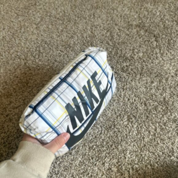 Nike Packable Garment Jacket - Picture 4 of 8